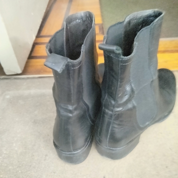 Booties - Picture 4 of 9